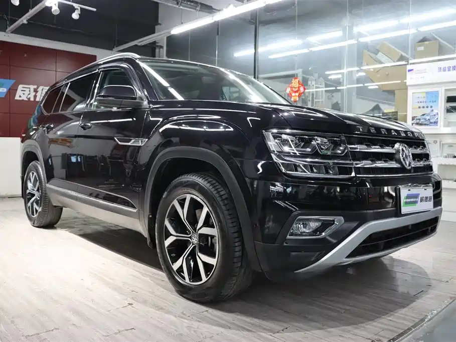 VOLKSWAGEN TOURAN 2021
