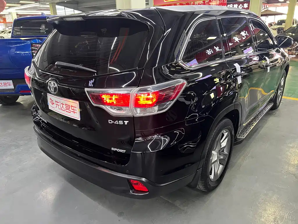 TOYOTA HIGHLANDER 2016