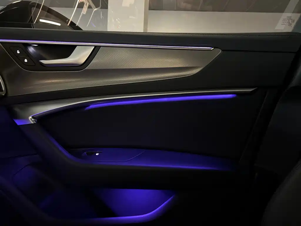 AUDI A6L 2021