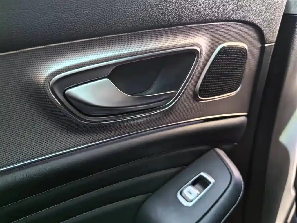ROEWE RX5 MAX 2021