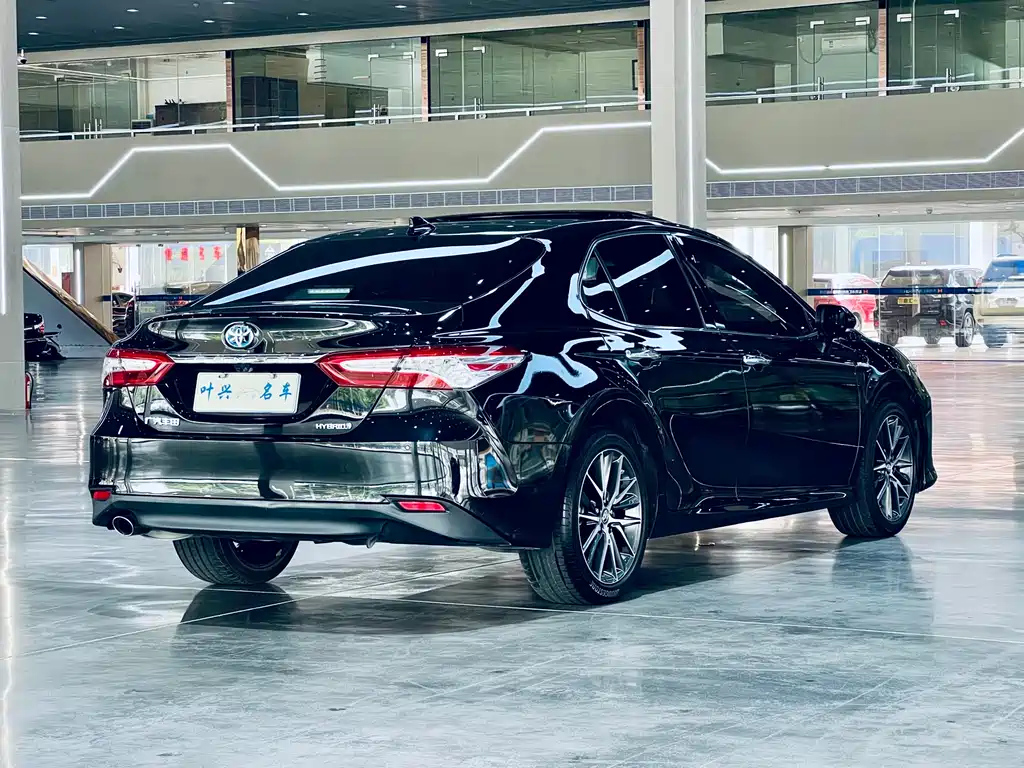 TOYOTA CAMRY 2021