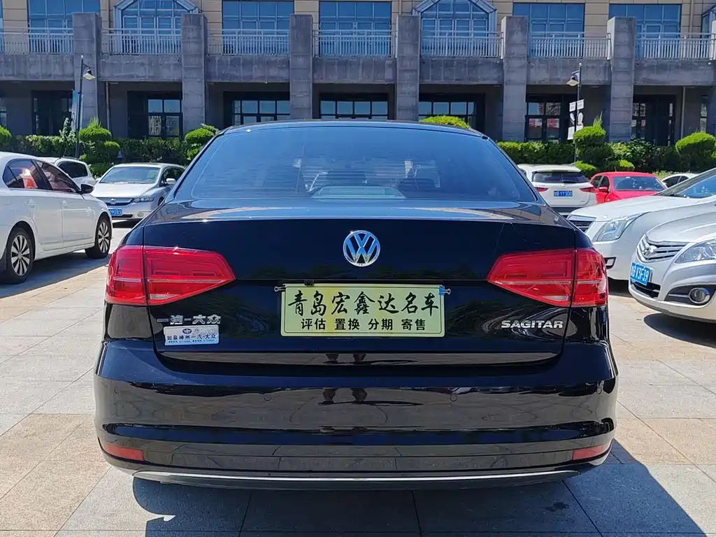 VOLKSWAGEN SAGITAR 2017