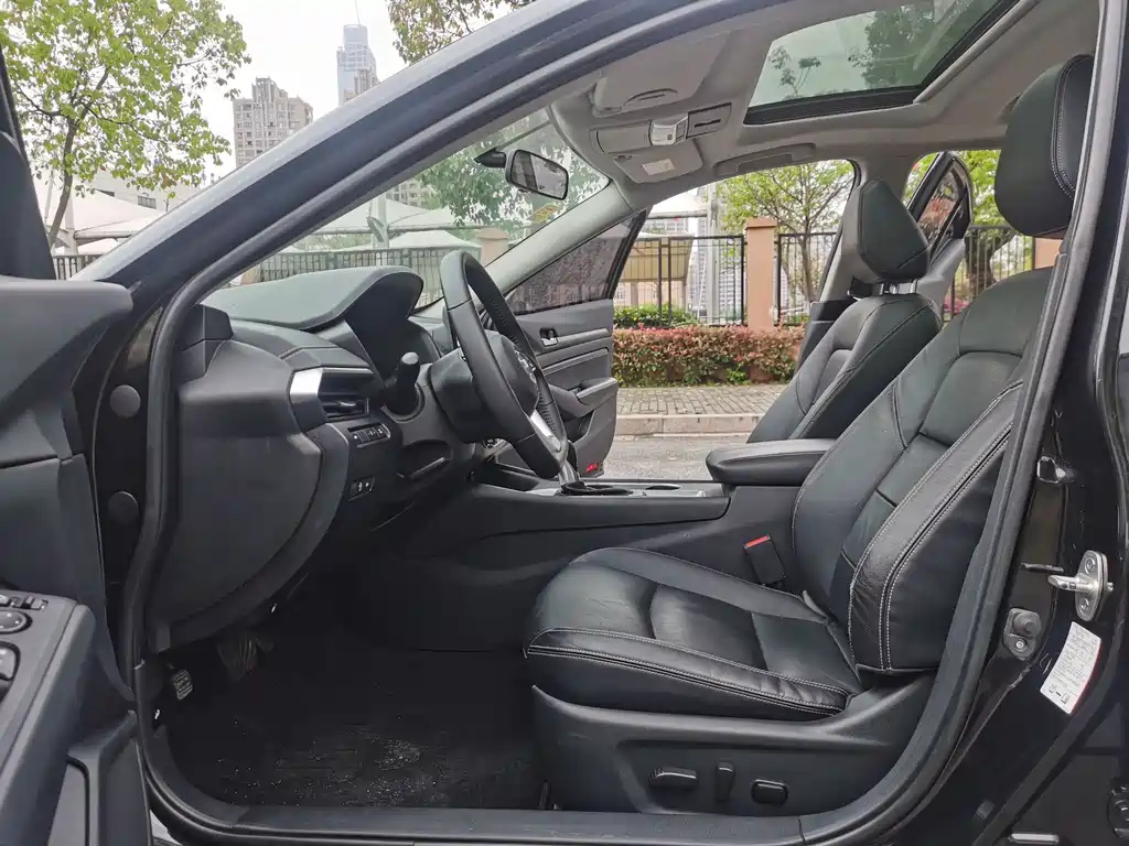 NISSAN TEANA 2019