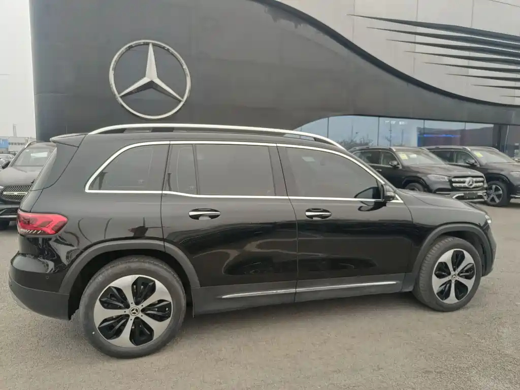 MERCEDES BENZ GLB 2022