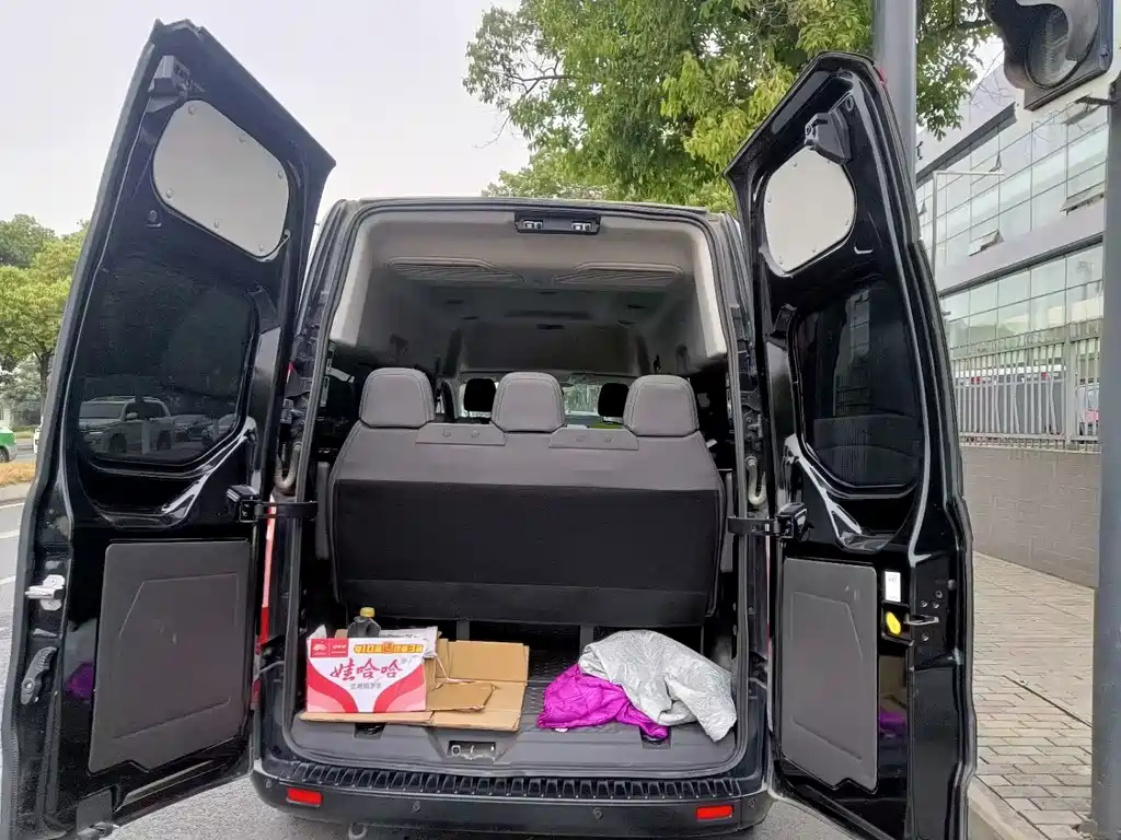 FORD TRANSIT 2022