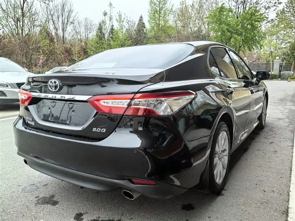 TOYOTA CAMRY 2018