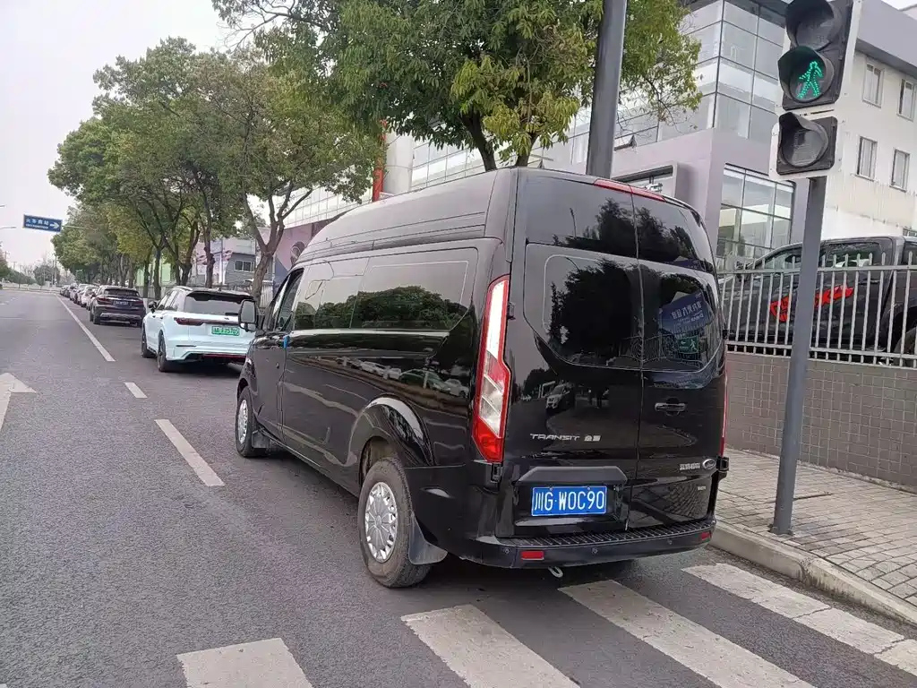 FORD TRANSIT 2022