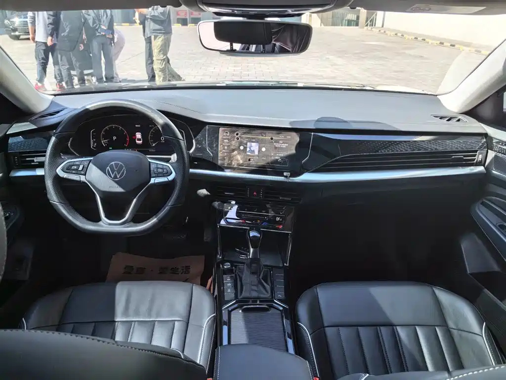 VOLKSWAGEN PASSAT 2021