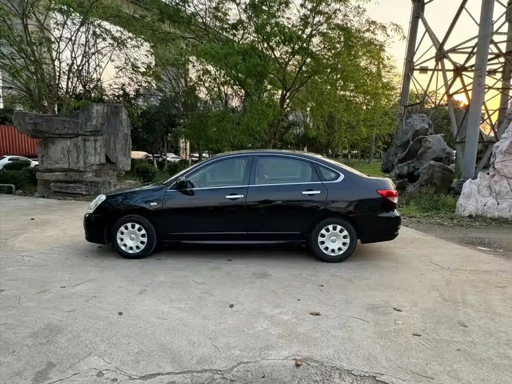 NISSAN SYLPHY 2018