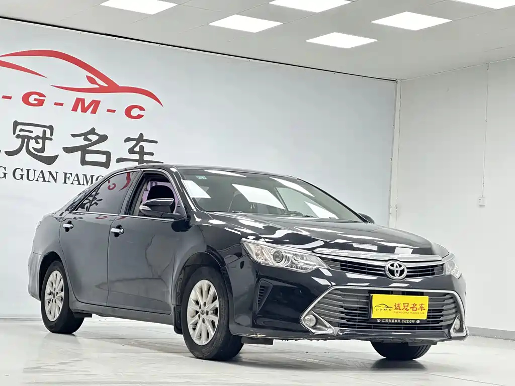 TOYOTA CAMRY 2016