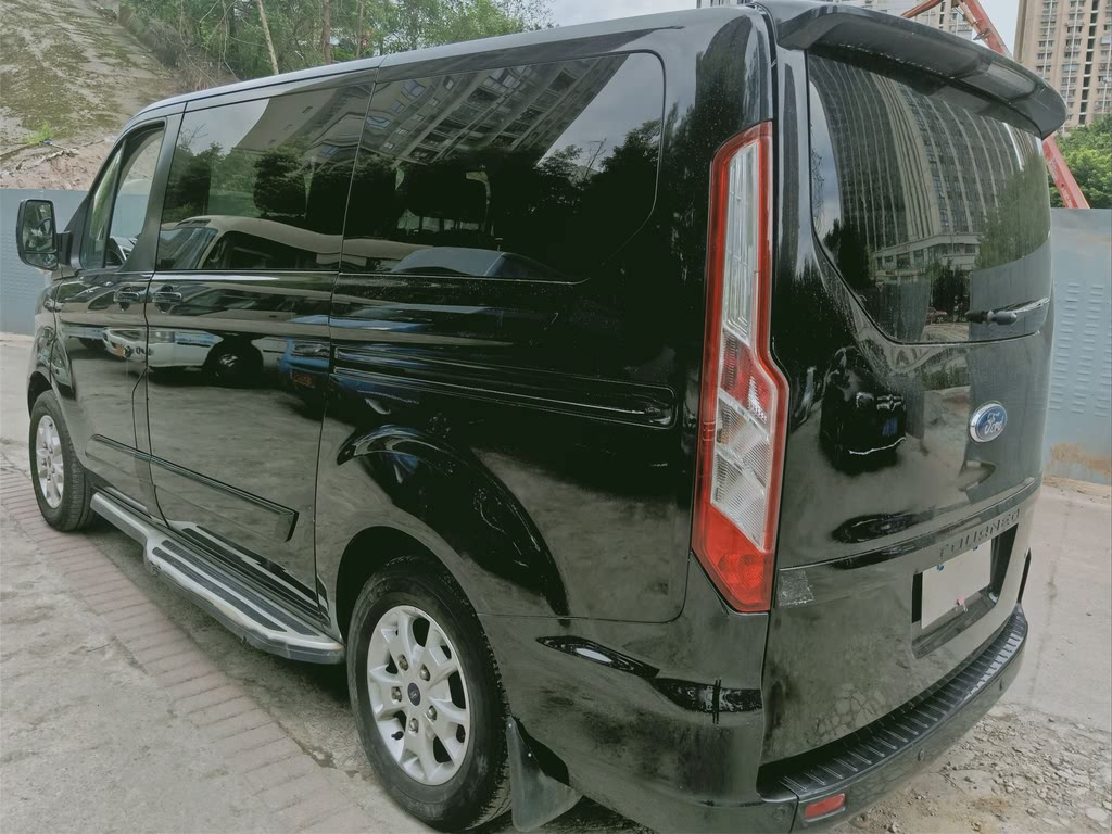 FORD TOUREO 2016