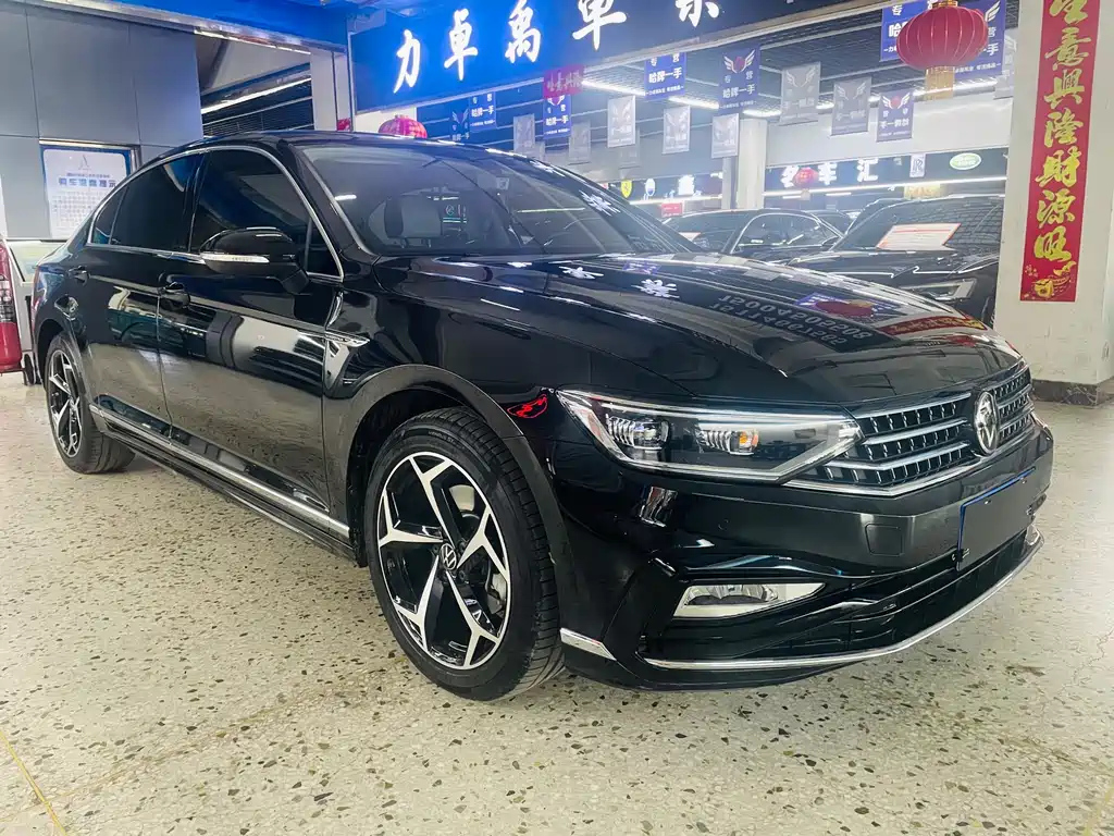 VOLKSWAGEN MAGOTAN 2023