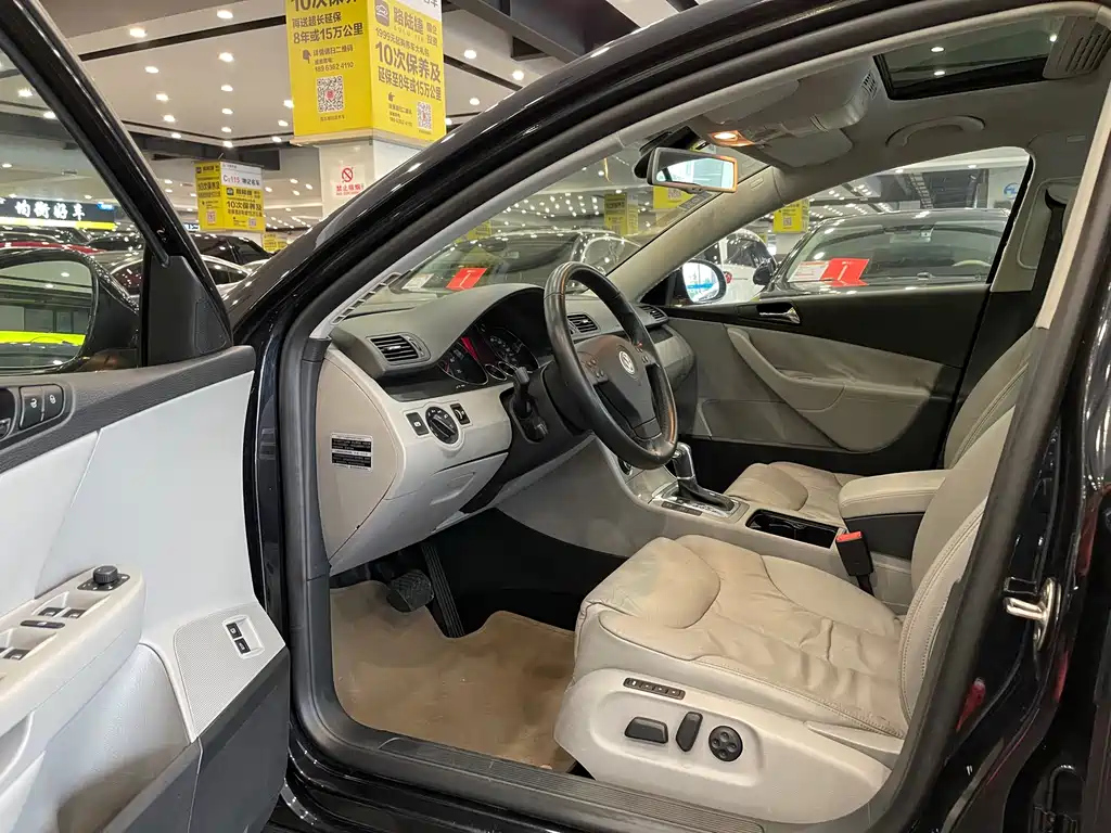 VOLKSWAGEN MAGOTAN 2010