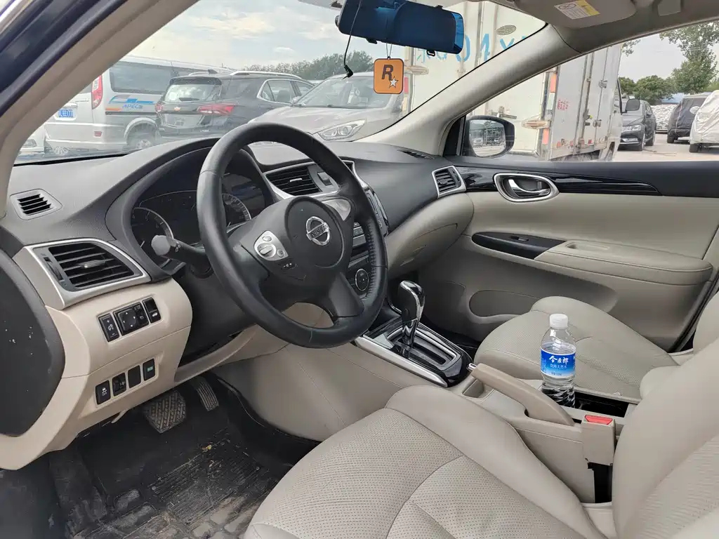 NISSAN SYLPHY 2018