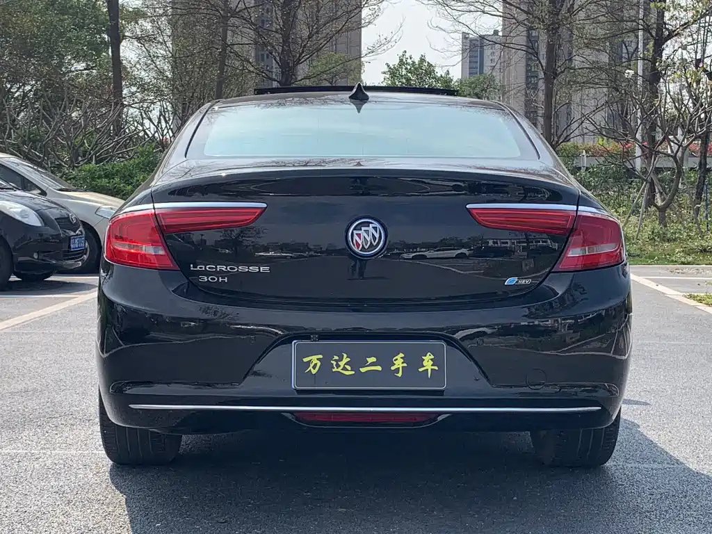 BUICK LACROSSE 2018