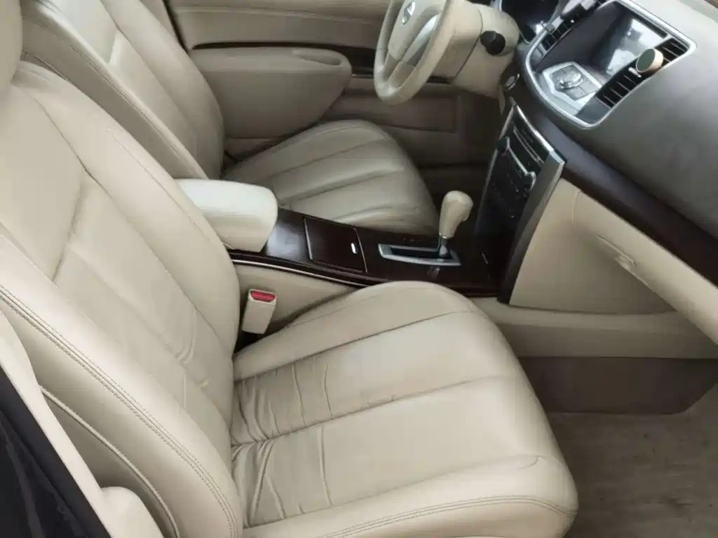 NISSAN TEANA 2009