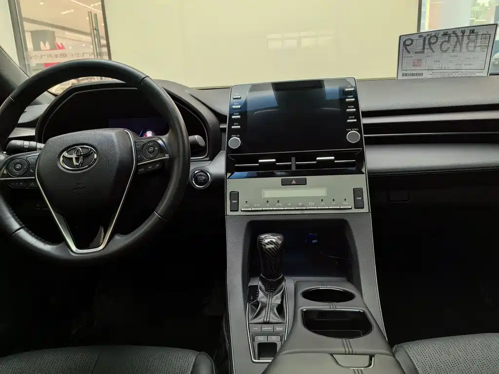 TOYOTA AVALON 2021