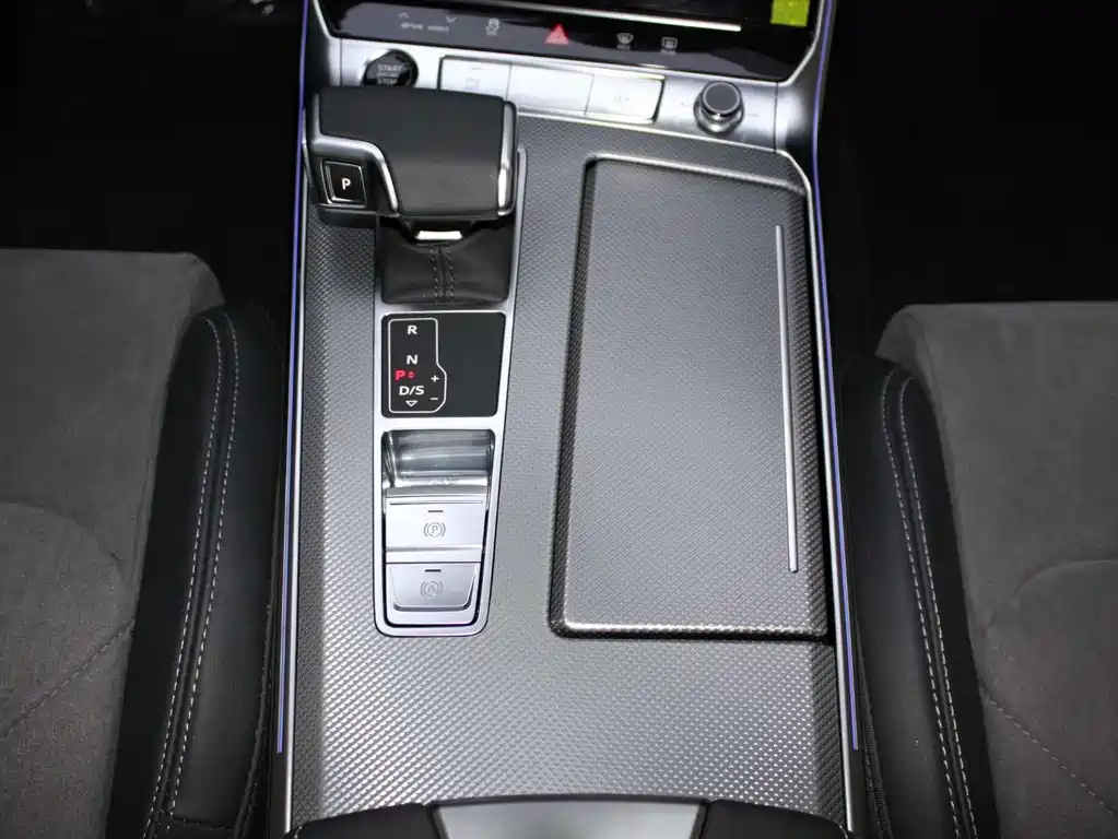 AUDI A6L 2024