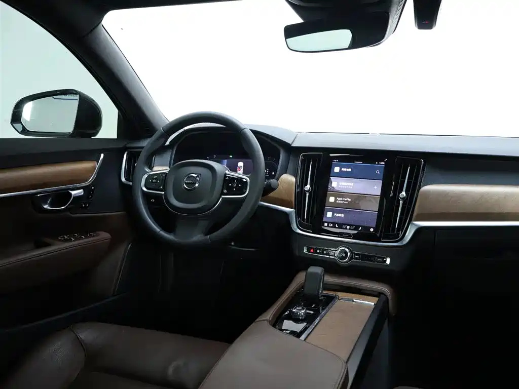 VOLVO S90 2022