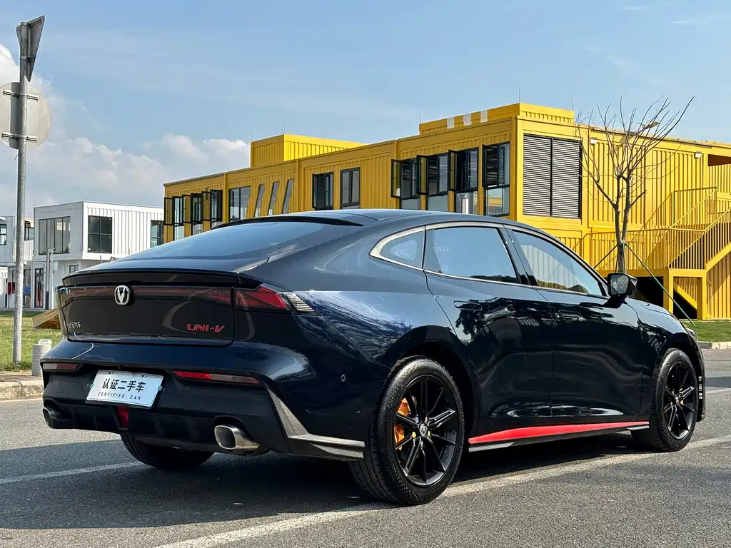 CHANGAN UNI-V 2023