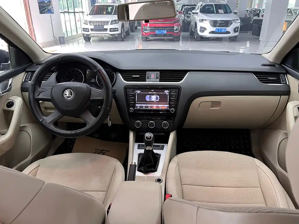 SKODA OCTAVIA 2014