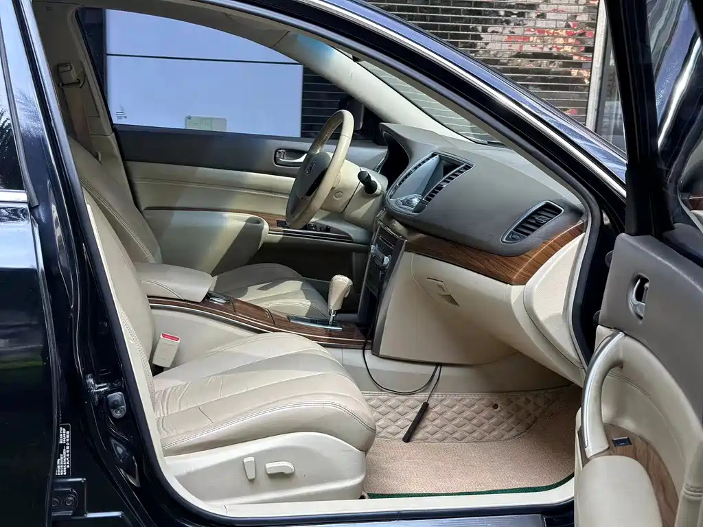 NISSAN TEANA 2013