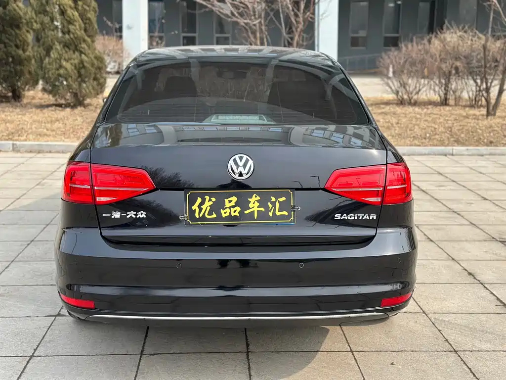 VOLKSWAGEN SAGITAR 2018