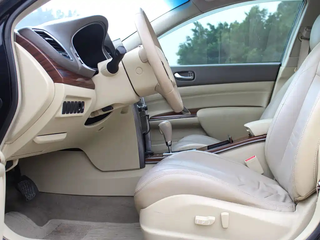 NISSAN TEANA 2009