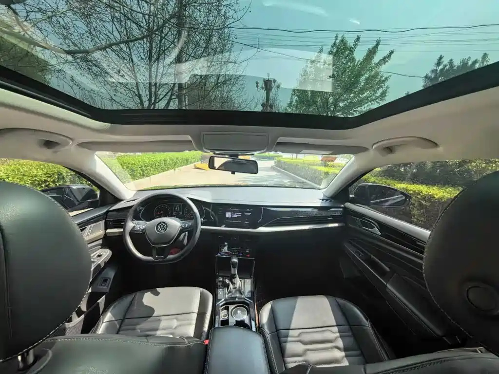 VOLKSWAGEN PASSAT 2021