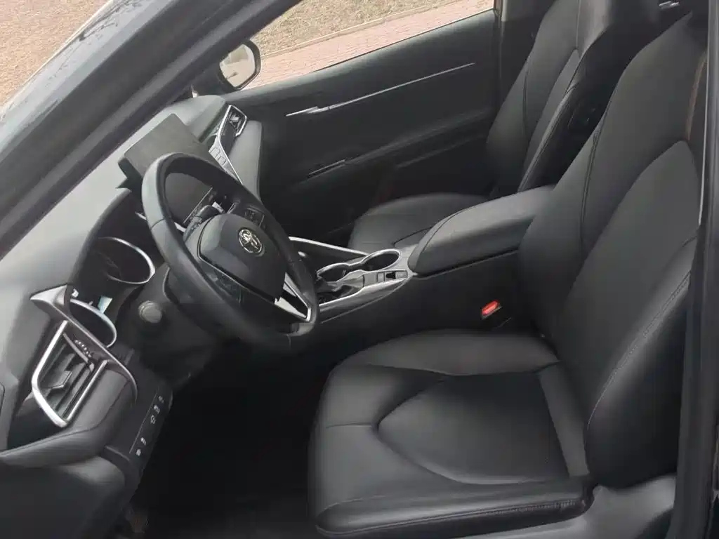 TOYOTA CAMRY 2021