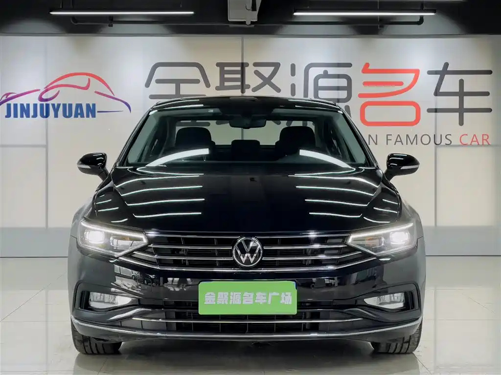 VOLKSWAGEN MAGOTAN 2021