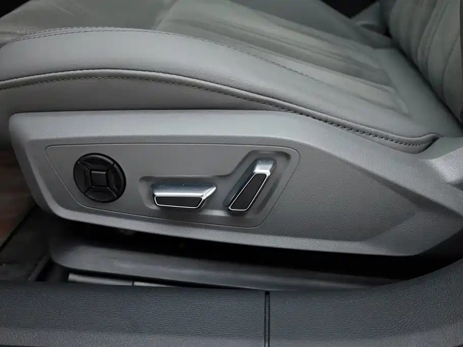 AUDI A6L 2023