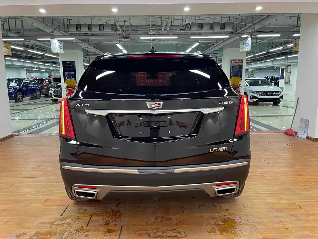 CADILLAC XT5 2024