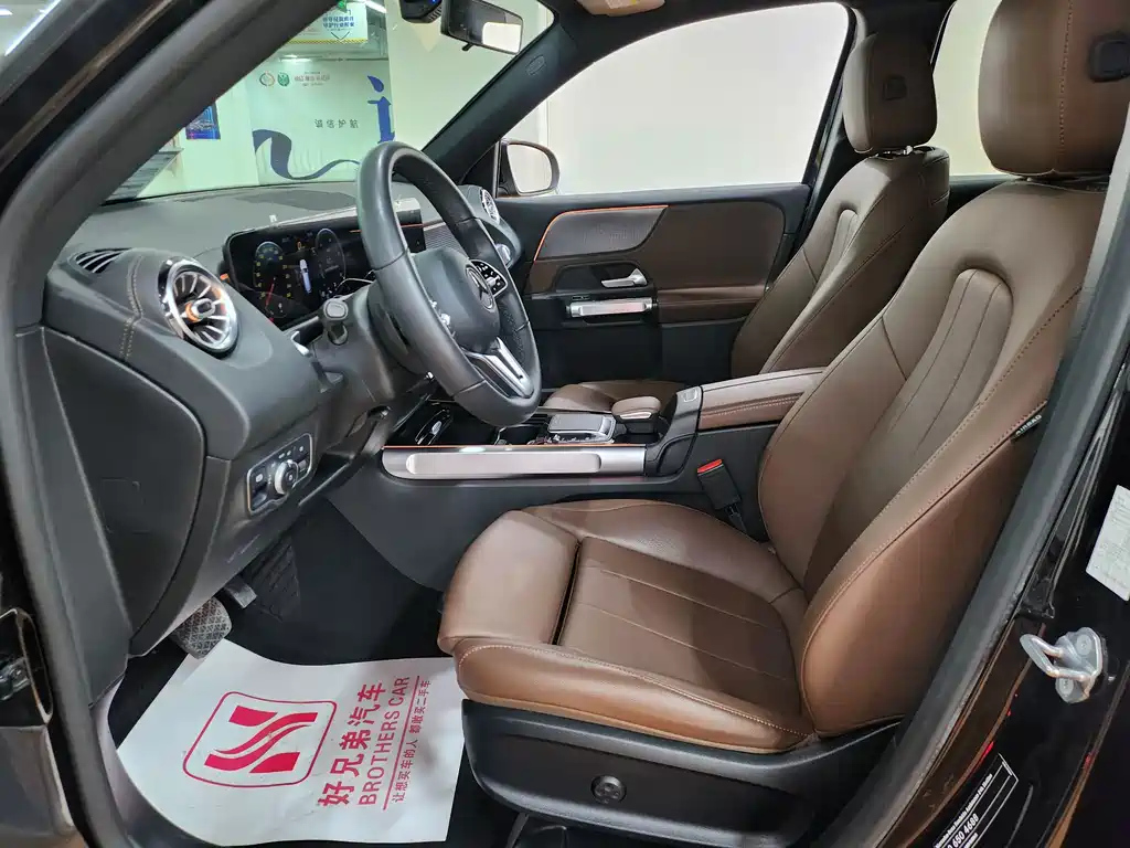 MERCEDES BENZ GLB 2021