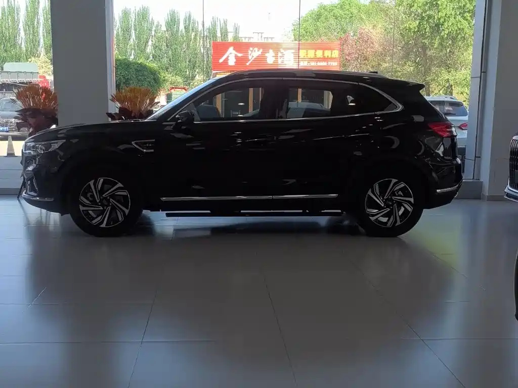 HONGQI HS5 2023