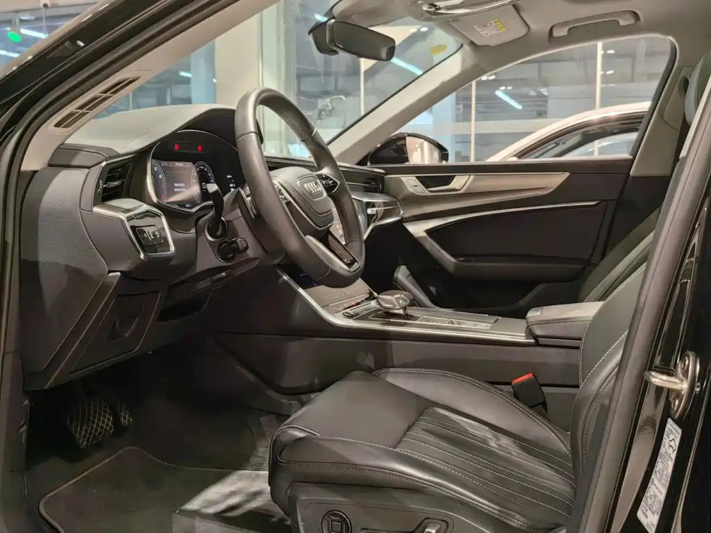 AUDI A6L 2023