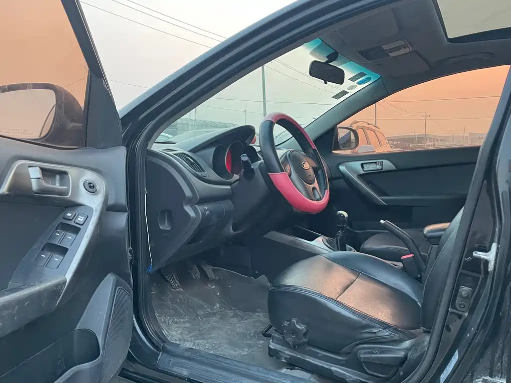 KIA FORTE 2010