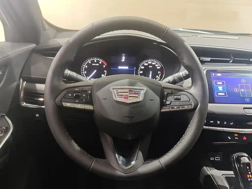 CADILLAC XT4 2022
