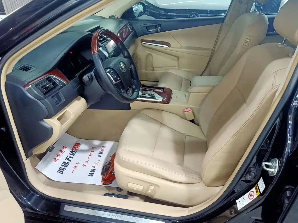 TOYOTA CAMRY 2013