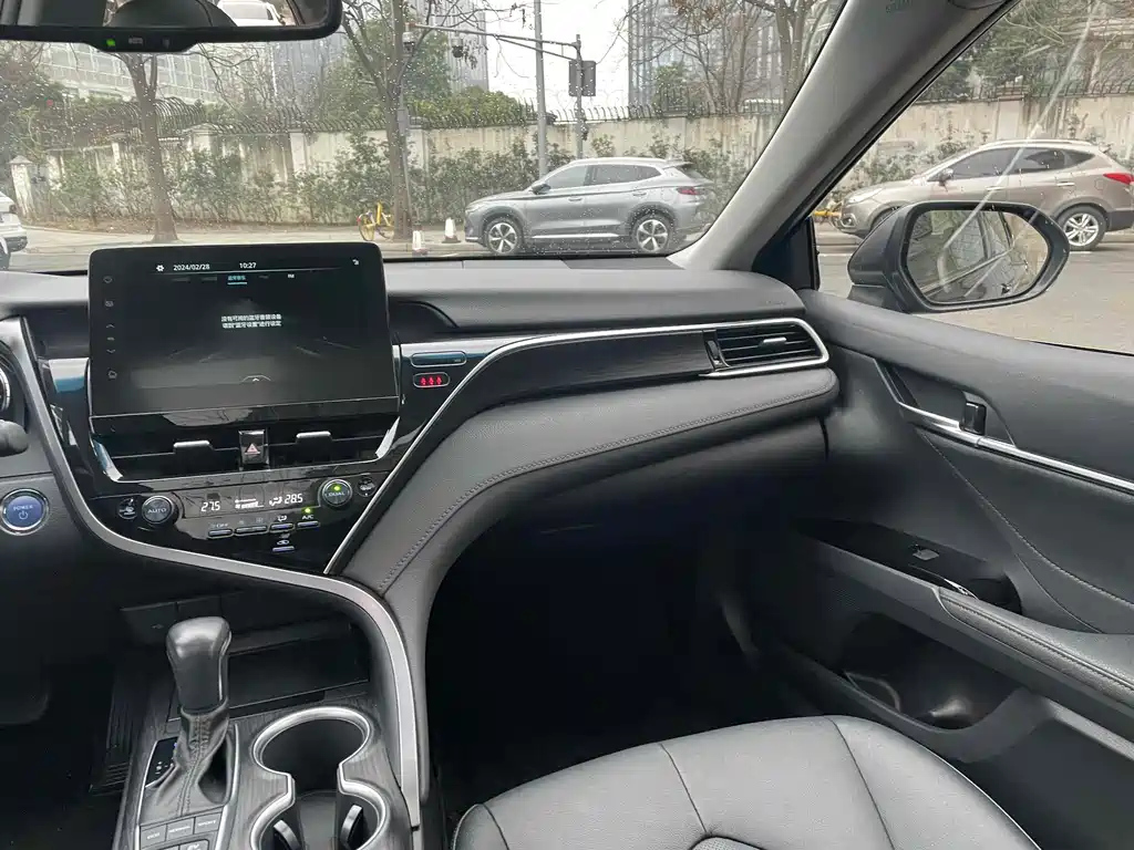 TOYOTA CAMRY 2021