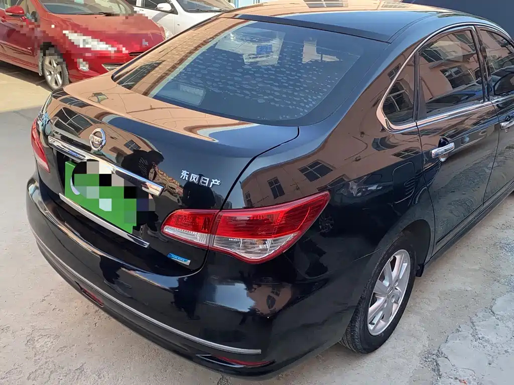NISSAN SYLPHY 2018