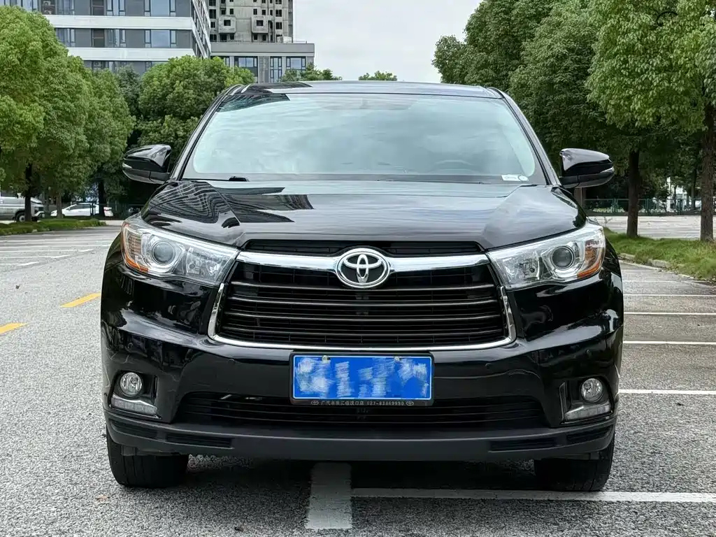 TOYOTA HIGHLANDER 2015