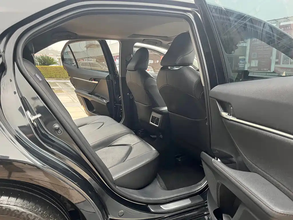 TOYOTA CAMRY 2022