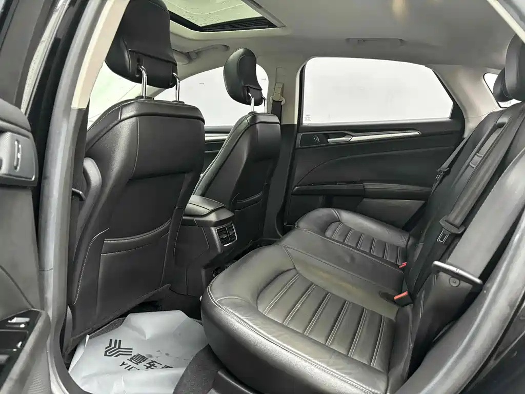 FORD MONDEO 2015