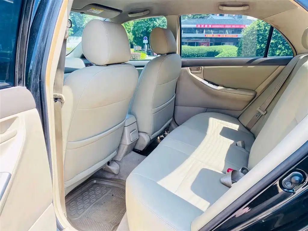 TOYOTA COROLLA 2012