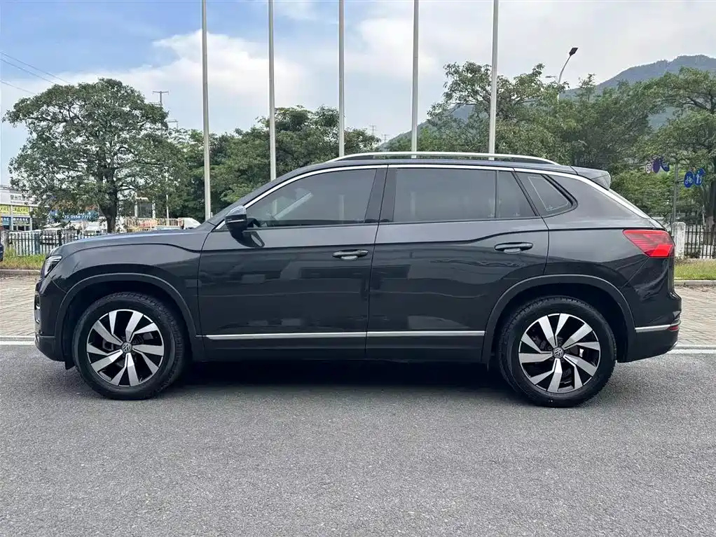 VOLKSWAGEN TAYRON 2020