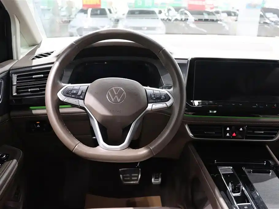 VOLKSWAGEN VILORAN 2022