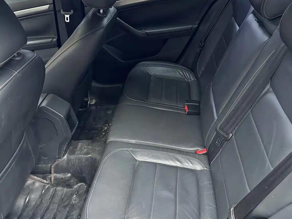 VOLKSWAGEN LAVIDA 2016