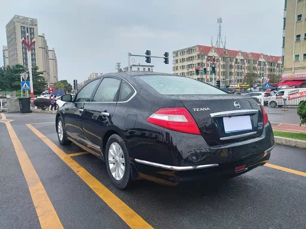 NISSAN TEANA 2009