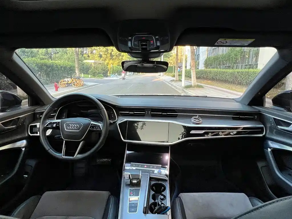 AUDI A6L 2020